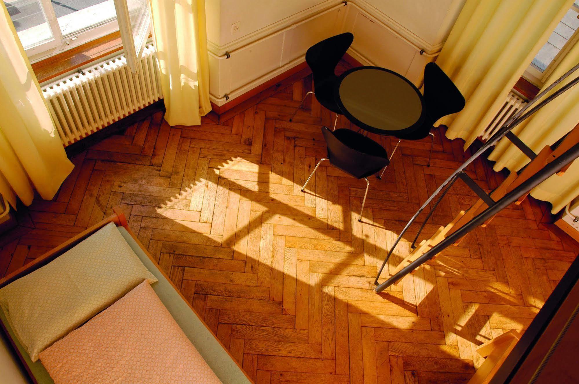 Solothurn Youth Hostel Bagian luar foto